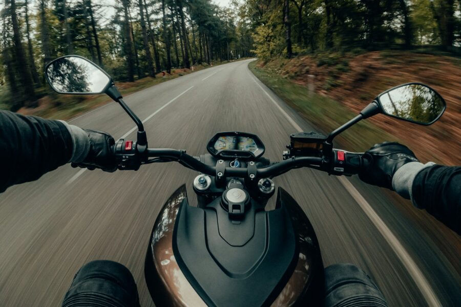 Empréstimo com garantia de moto: como funciona, vantagens e como o Banco PAN pode ajudar